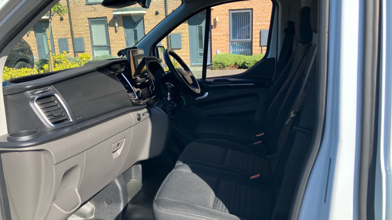 Ford Transit Custom 300 L1 Diesel Fwd 2.0 EcoBlue 130ps Low Roof Limited Van